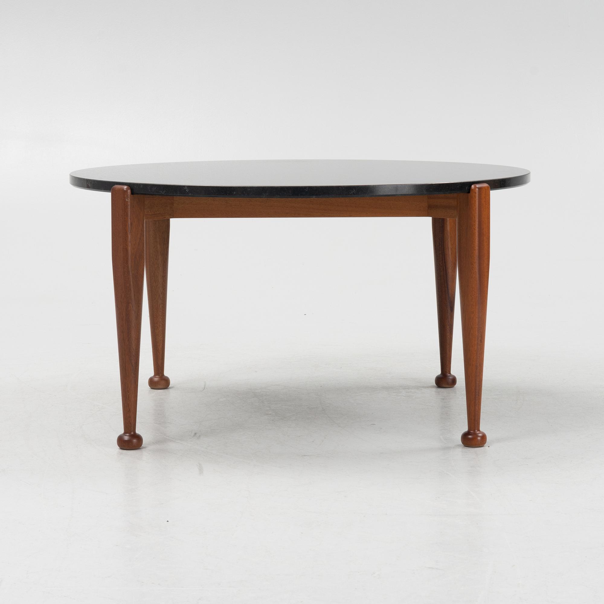 Josef Frank, soffbord, modell "965", Firma Svenskt Tenn.