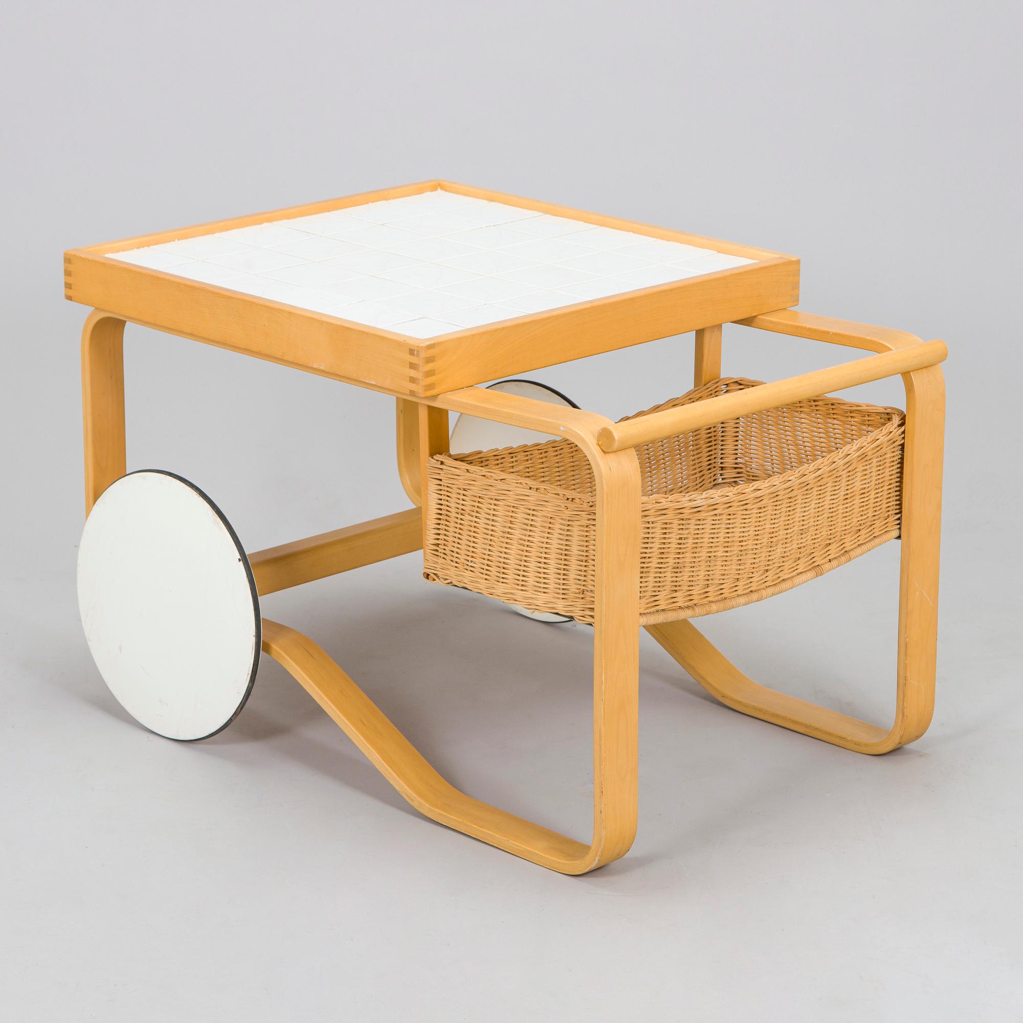 Alvar Aalto, serveringsvagn, modell 900, Artek, Finland, 1970-tal.