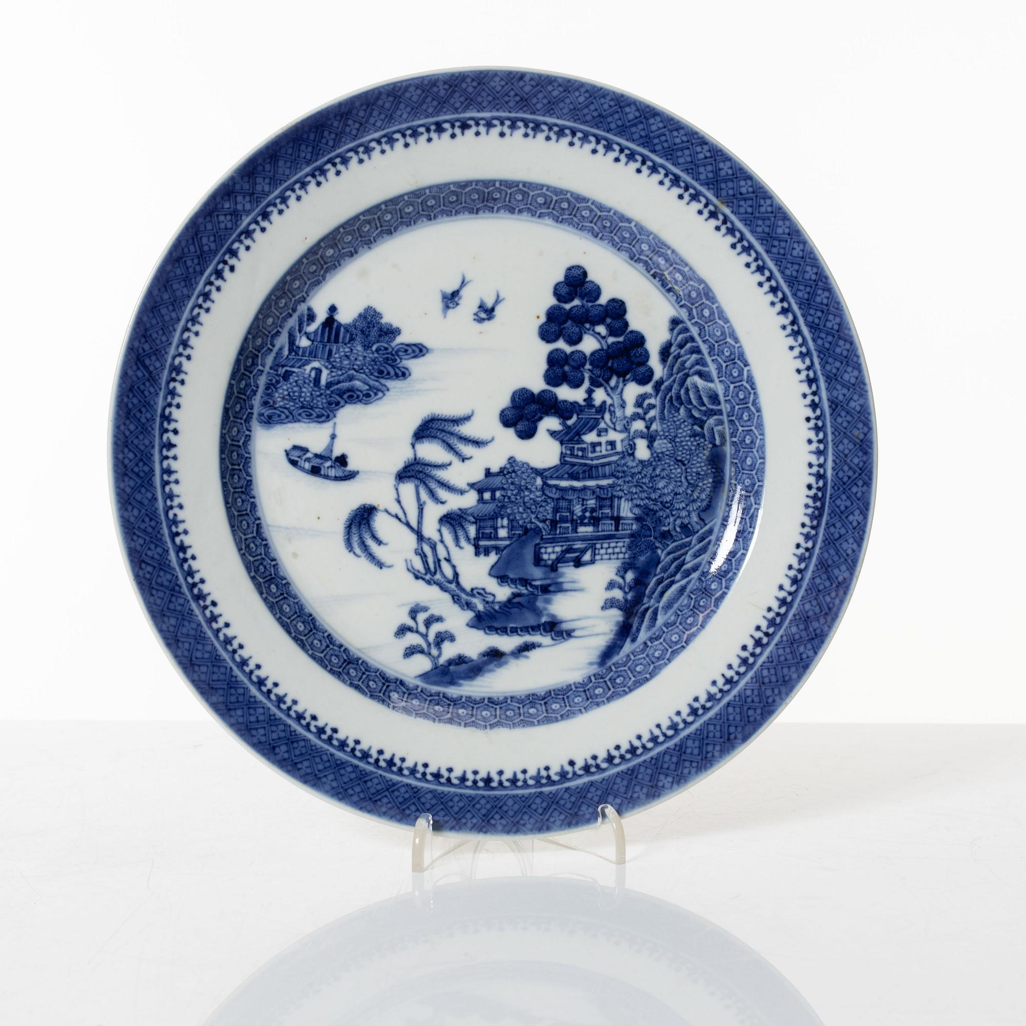 A group of nine Chinese blue and white export porcelain plates, Qing dynasty, 18th and 19th century.