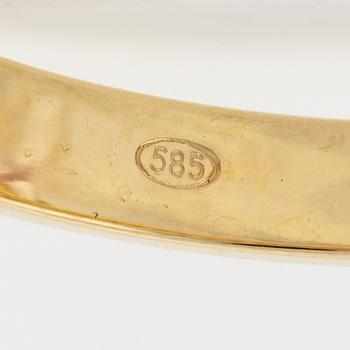 Ring 14K guld med morganit och briljantslipade diamanter.