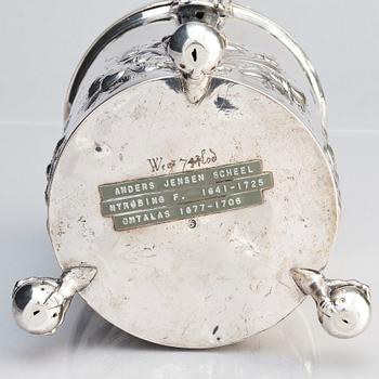 Anders Jensen Scheel, dryckeskanna, silver, Nykøbing (verksam 1677-1706), Danmark. Barock.
