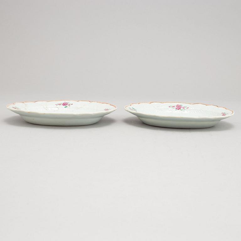 A pair of famille rose dishes, Qing dynasty, Qianlong (1736-95).