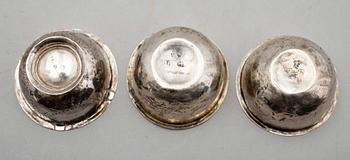 SUPKOPPAR, 3 st, silver, 1700-/1800-tal, Jönköping, Enköping och Norrköping. Tot vikt 44 g.