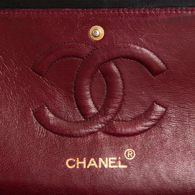 CHANEL, "Double Flap Bag", LAUKKU.