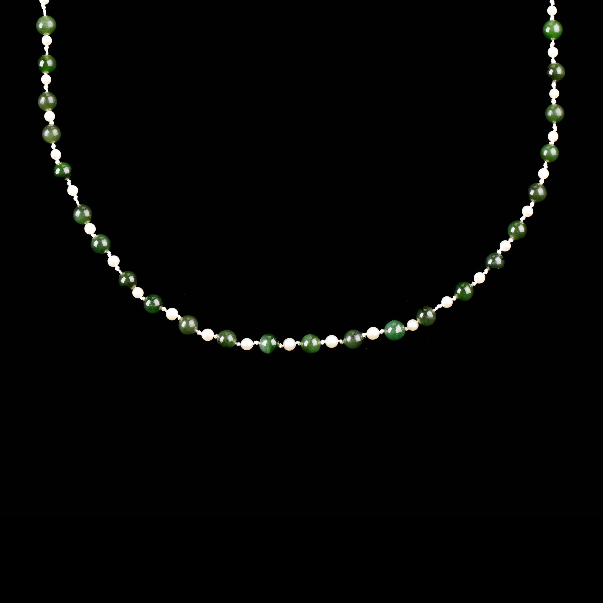 COLLIER samt ARMRING, 18 k guld samt jade.