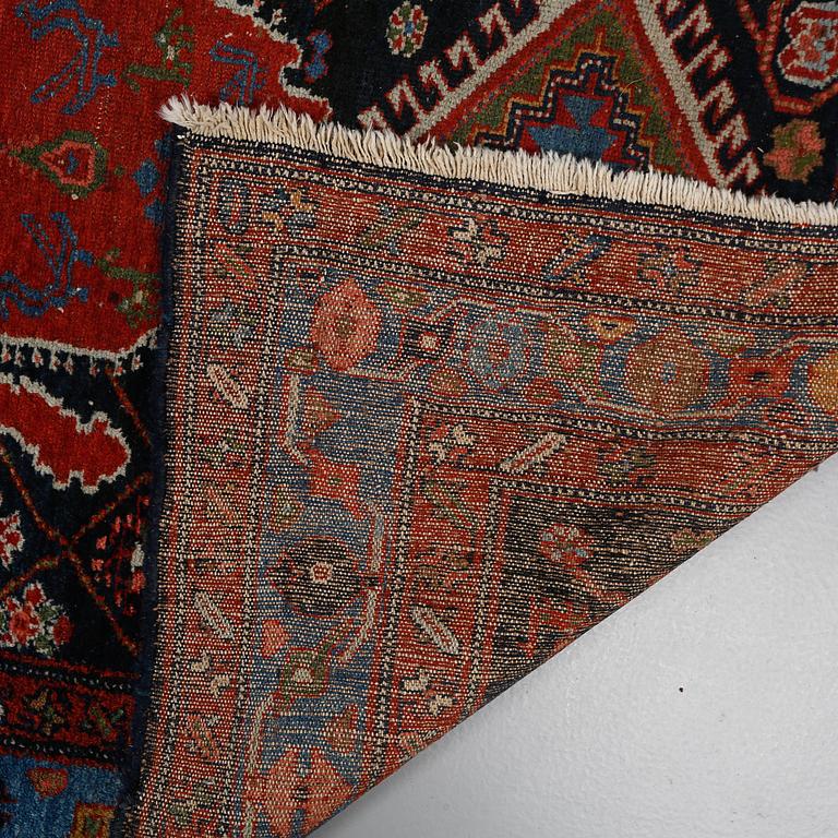 MATTA, orientalisk, 1900-talets andra hälft, ca 309 x 111 cm.