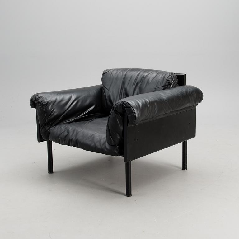 YRJÖ KUKKAPURO, sohva ja nojatuolipari, "Ateljee" 1900-luvun loppu.