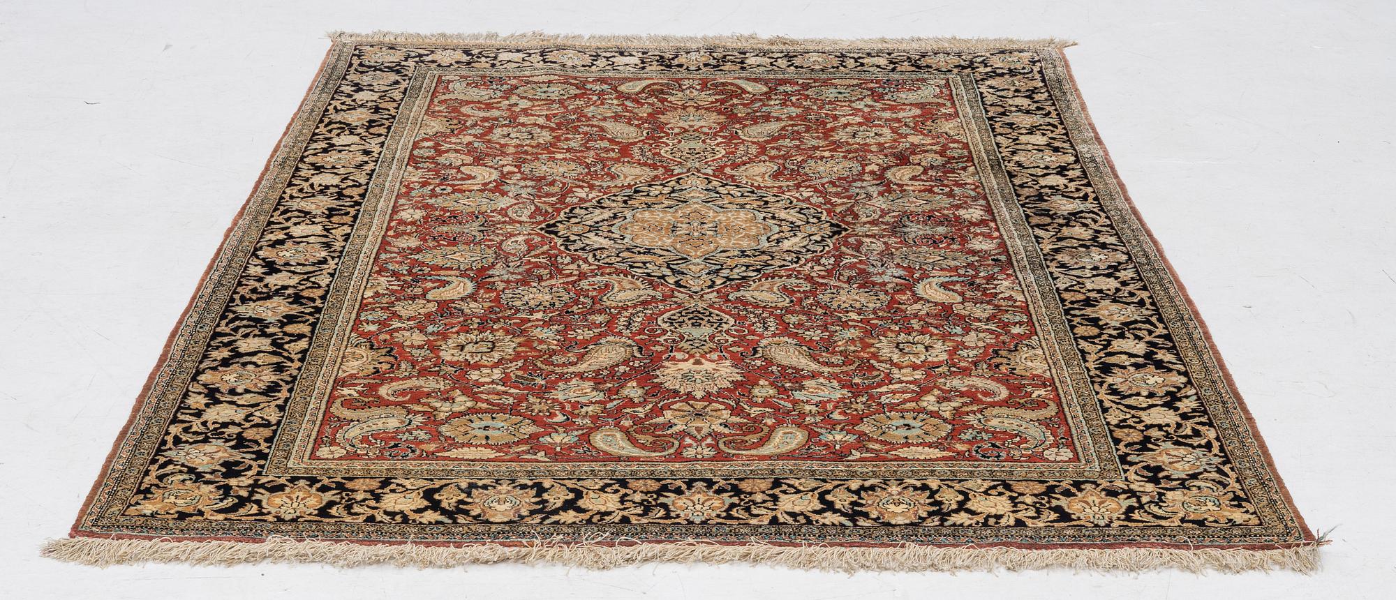 Carpet, oriental, approx. 207 x 138 cm.
