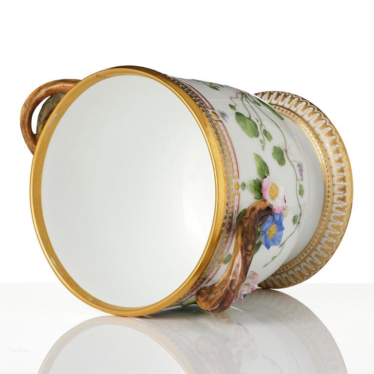 Ytterfoder/Vinkylare, porslin. 'Flora Danica', Royal Copenhagen, Danmark, 1900-tal.