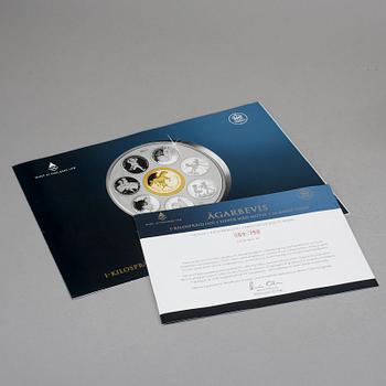 MYNT, Astrid Lindgren, 1-kilosprägling i silver med guldmotiv, 1900/2000-tal.