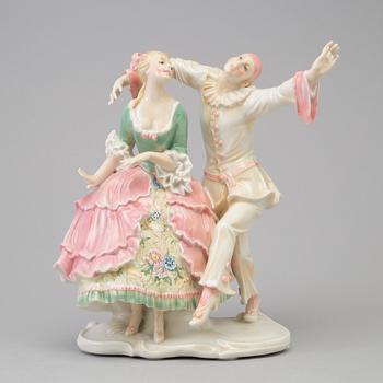A Enz-porzellan 'Pierrot & Colombine' porcelain figure group, Volkstedt, Germany, 1940s.