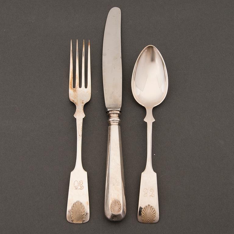 A 24-piece set of silver cutlery with seashell decoration, Finnish hallmarks 1959 and 1976-1977.