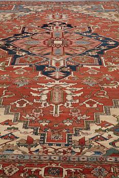 A CARPET, an antique Heriz, ca 479-491 x 310-327 cm.