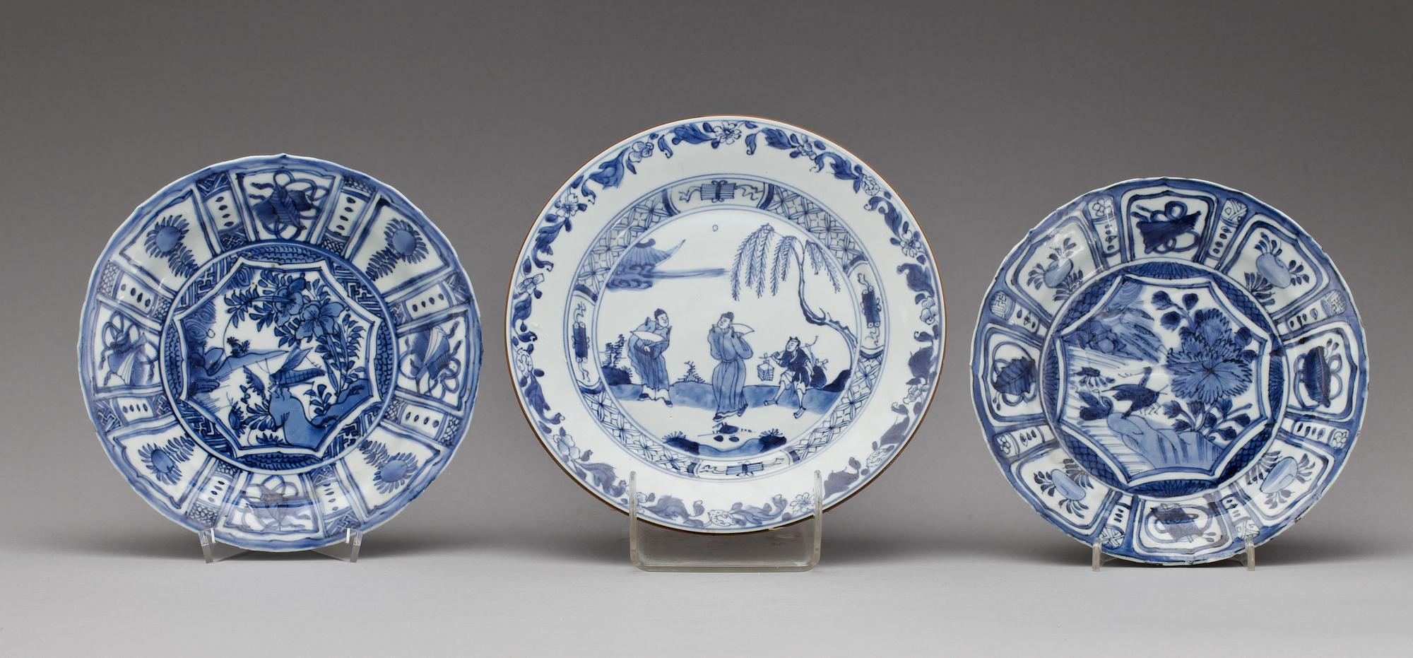 TALLRIKAR, 3 st, porslin, Kina, 1600-1700-tal.