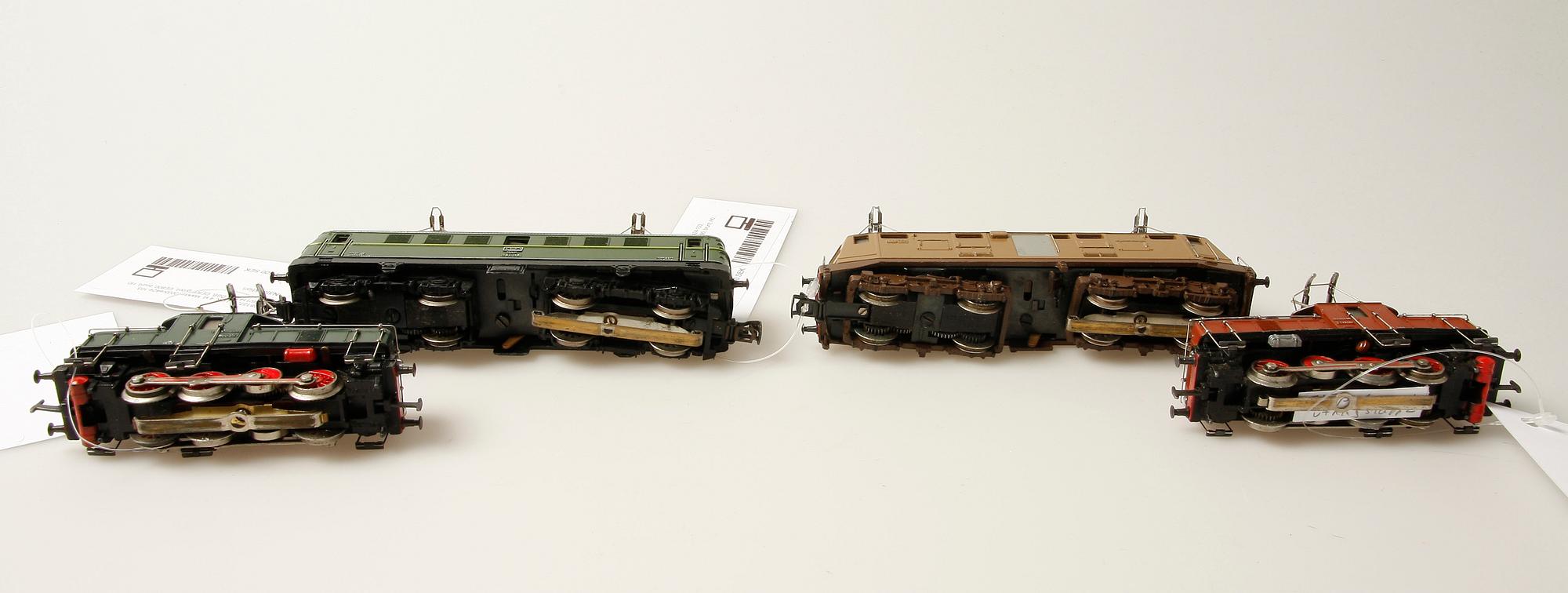ELLOK, 4 st, Märklin, 3035/e424-103, 3036/1141.02 ÖBB, CE800 grönt, CE800, brunt, H0.