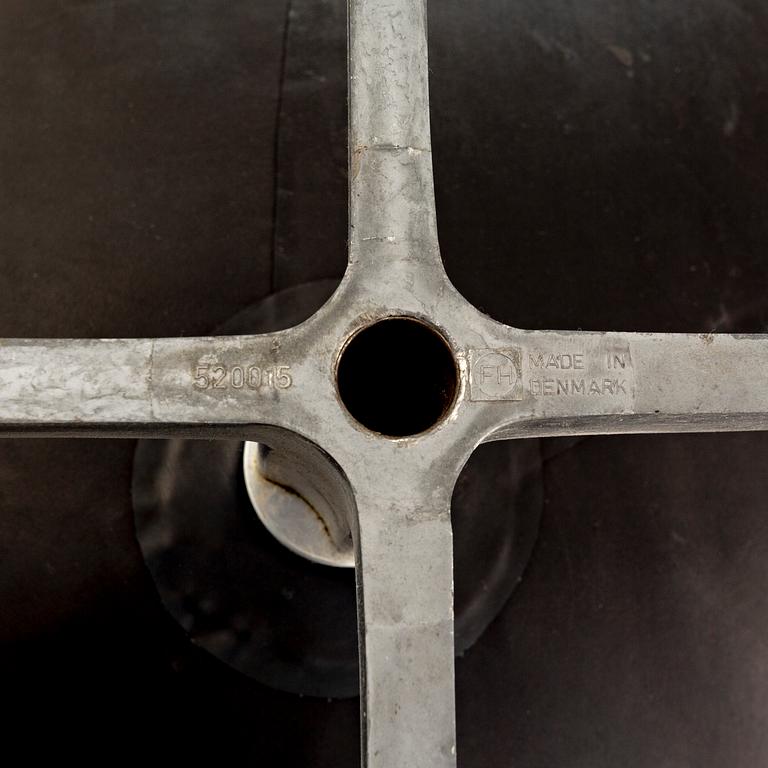 An Arne Jacobsen, aluminium and leather armchair, "Ägget" for Fritz Hansen designed in 1958.