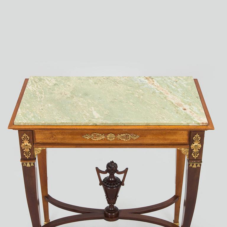 A mahogany console table with green stone top, C.E. Jonsson Möbelfabrik in Stockholm, early 20th century.
