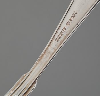 PARTI SILVER, 16 delar, mestadels Sverige, 1900-tal, vikt exklusive ljusstake 551 gram.