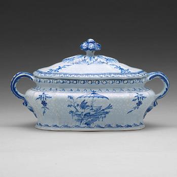 A Swedish faience tureen with cover, Rörstrand 18th Century.