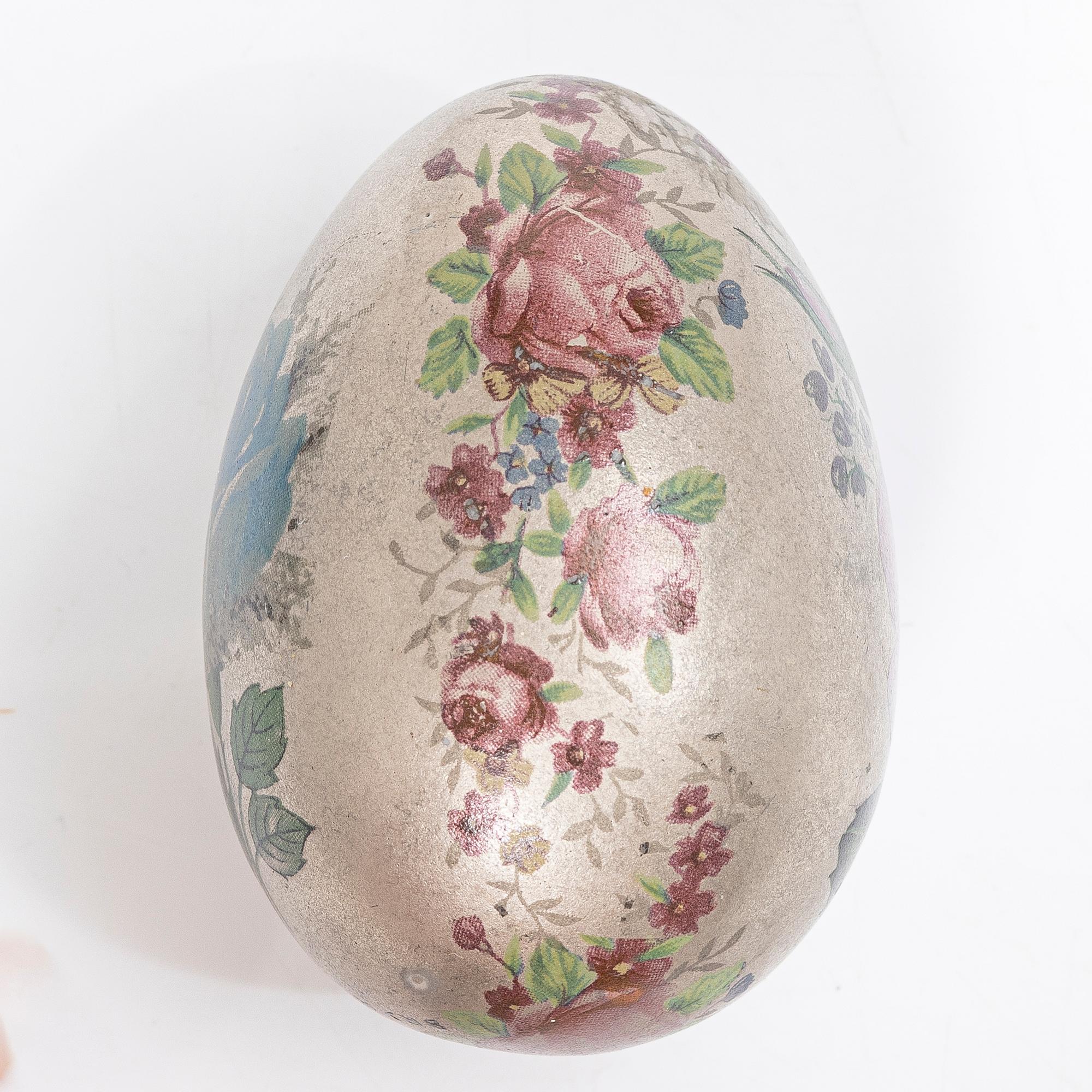 Rut Bryk, a decorative egg, Arabia.
