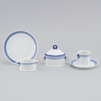 20 pieces of porcelain tableware, designed by Arnold Krog for Royal Copenhagen.