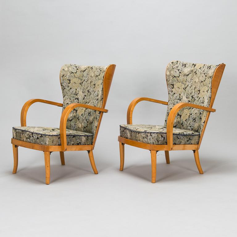 Werner West, a pair of 1930s/40s armchairs for Wilh. Schaumannin Vaneritehdas Oy, Jyväskylä, Finland.
