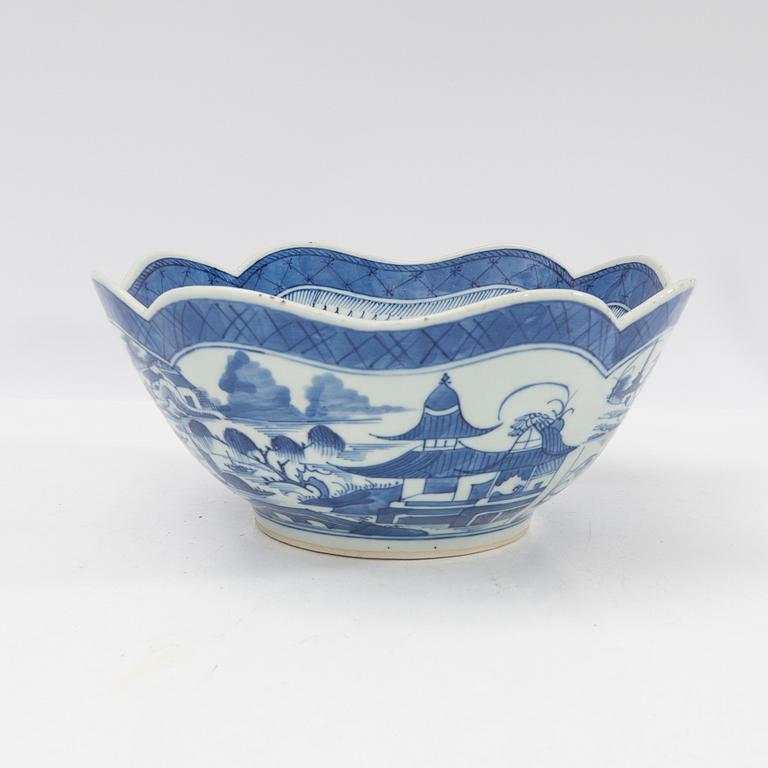 Skål, porslin, Kina 1800-tal.