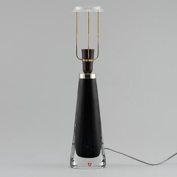 BORDSLAMPA, glas, Carl Fagerlund, Orrefors, 1900-talets andra hälft.