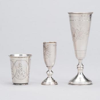 BÄGARE,  3 st, silver, Ryssland ca 1900, totalvikt 121 g.