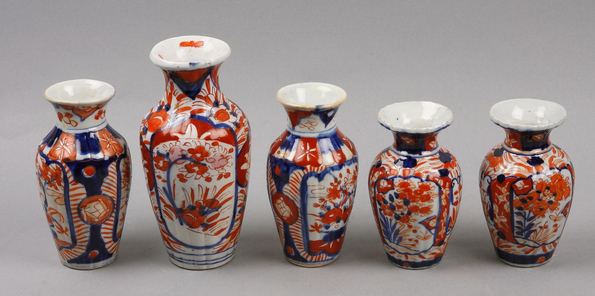 PARTI VASER, 5 st, porslin, Imari, Japan, 1800/1900-tal.