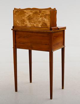 DAMARBETSBORD, England, 1900-talets andra hälft.