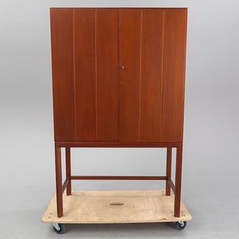 AXEL LARSSON, skåp, 1-147 ur Signum serien, AB Svenska Möbelfabrikerna Bodafors, 1963.