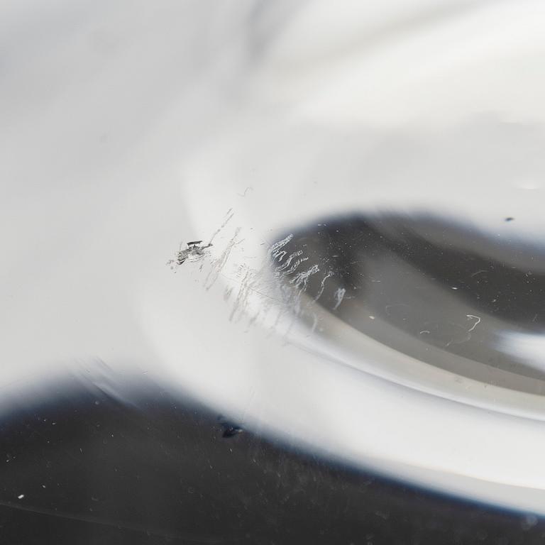 Timo Sarpaneva, skålar, 2 st 3042 "Blues" den andra är signerad Timo Sarpaneva Iittala 1988.