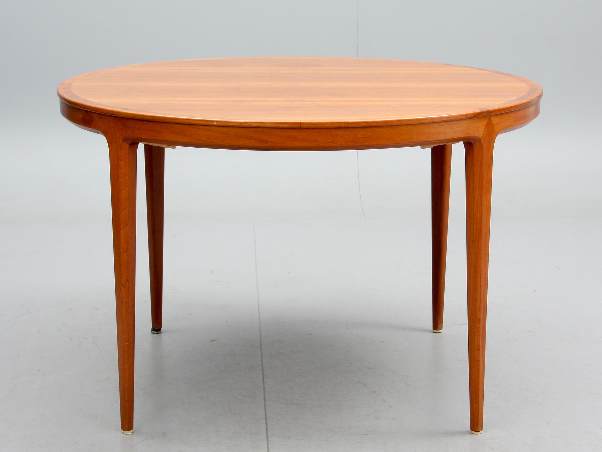 MATSALSBORD MED STOLAR, 1+5+3+2. Bertil Fridhagen, Bodafors Möbelfabrik, 1961.