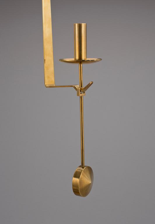VÄGGLAMPETTER, 2 stycken, mässing, "Pendel", Pierre Forsell, Skultuna, 1900-talets fjärde kvartal.