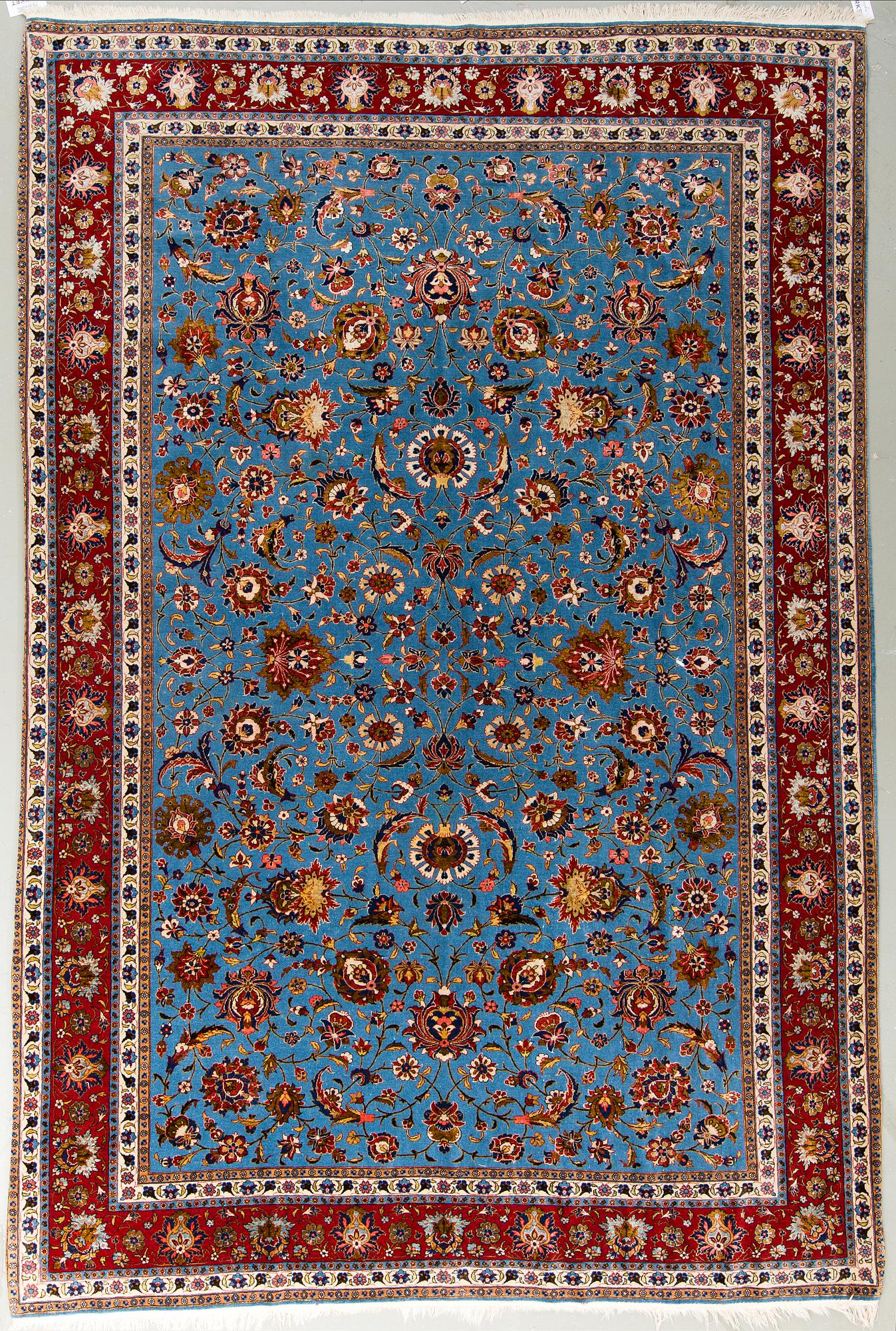 MATTA semiantik Ghom, part silk ca 311 x 210 cm.