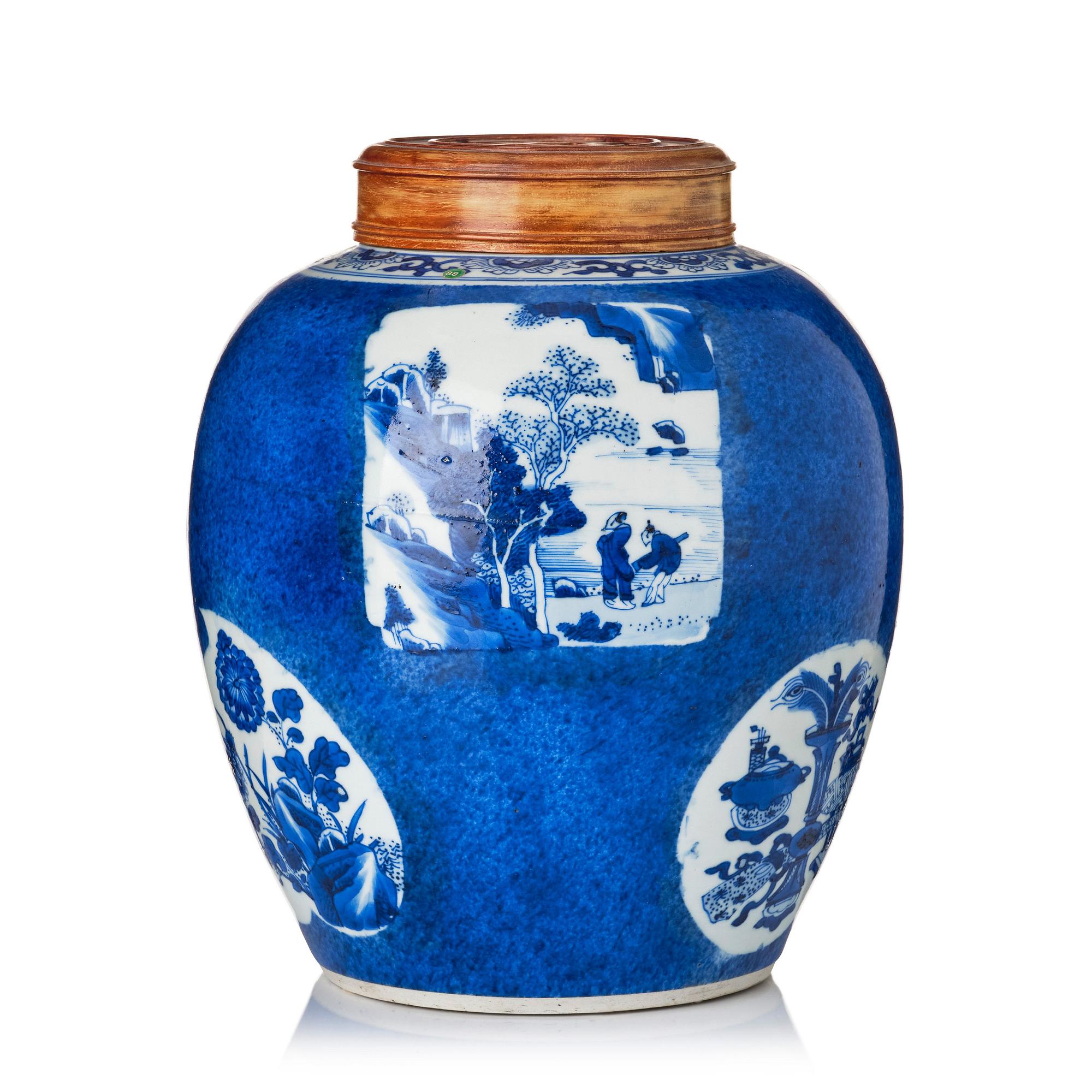A blue and white jar, Qing dynasty, Kangxi (1662-1722).