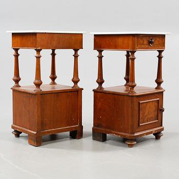 POTTSKÅP, ett par, nyrenässans, 1800-talets andra hälft.