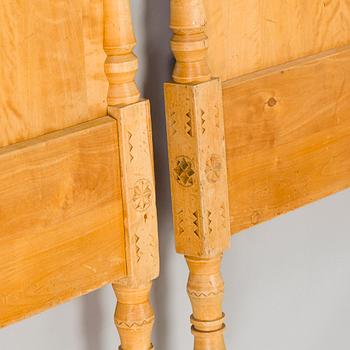 Yrjö Blomstedt, Sängynpäädyt, avohylly ja seinähylly 1898.