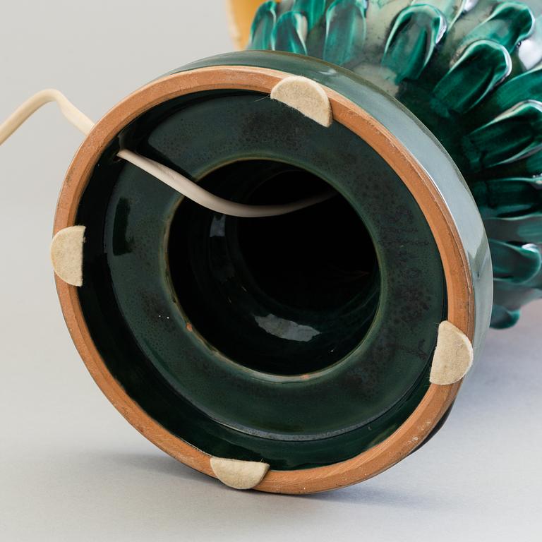 BORDSLAMPA, keramik, 1900-talets andra hälft.