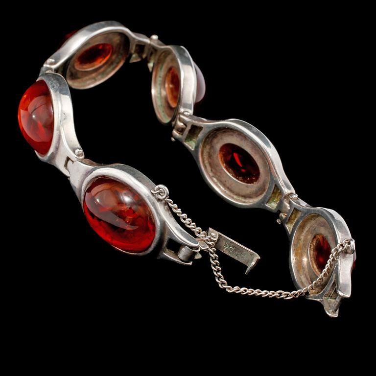 ARMLÄNK, silver bärnsten, Herman Siersbol, Kastrup, Danmark, 1900-tal, importstämplat. Vikt 43 g.
