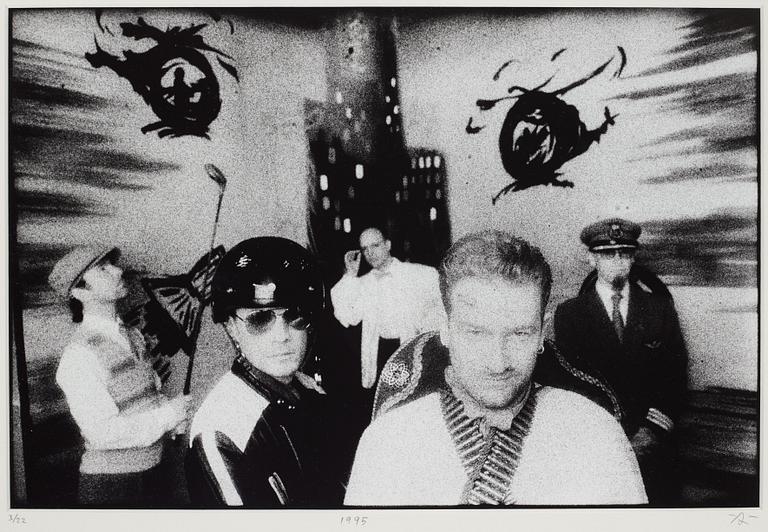 Anton Corbijn, "22:U2", 1982-2003.