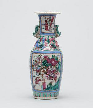 VAS, porslin, 1800-talets andra hälft.