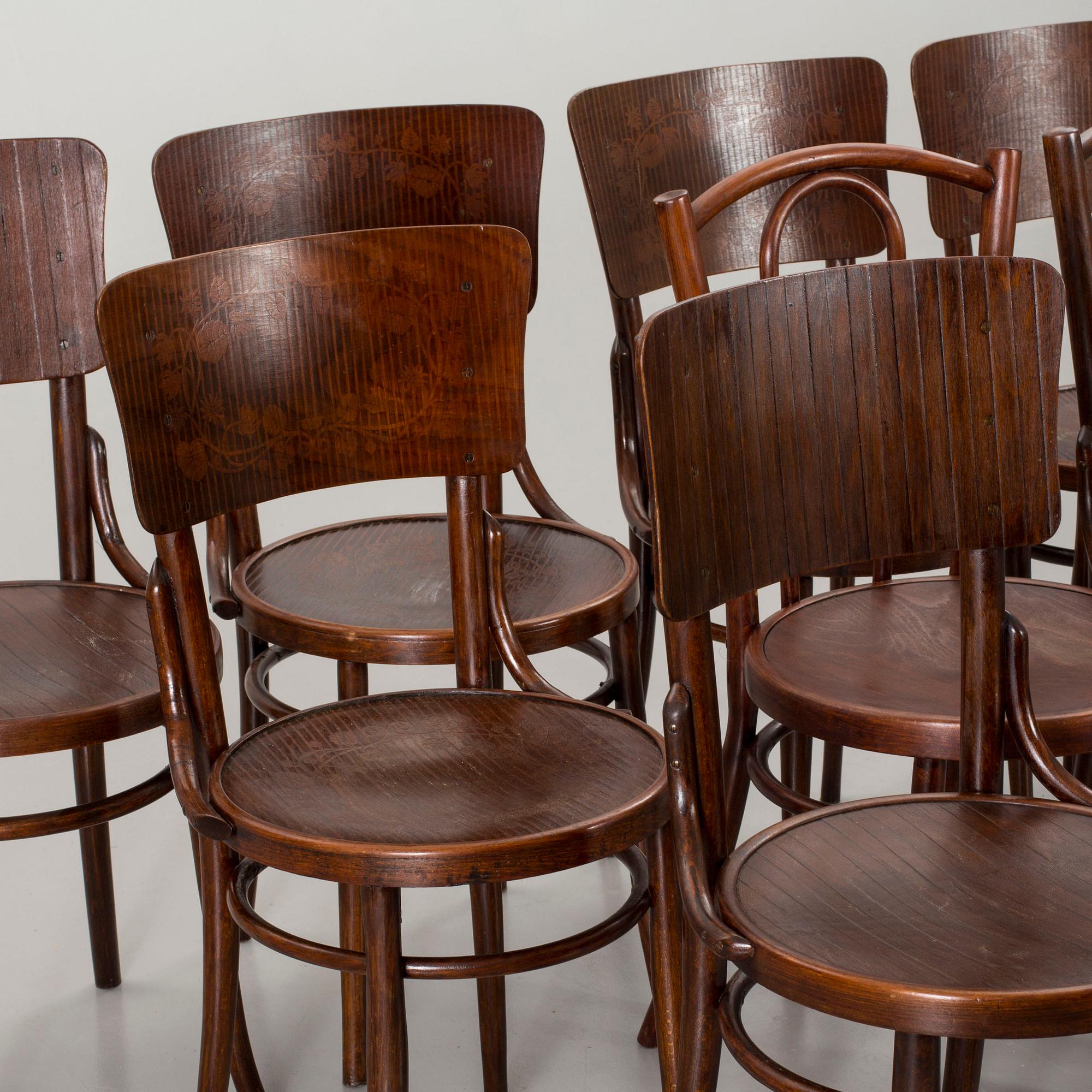 Ten chairs Thonet Mundus. Bukowskis