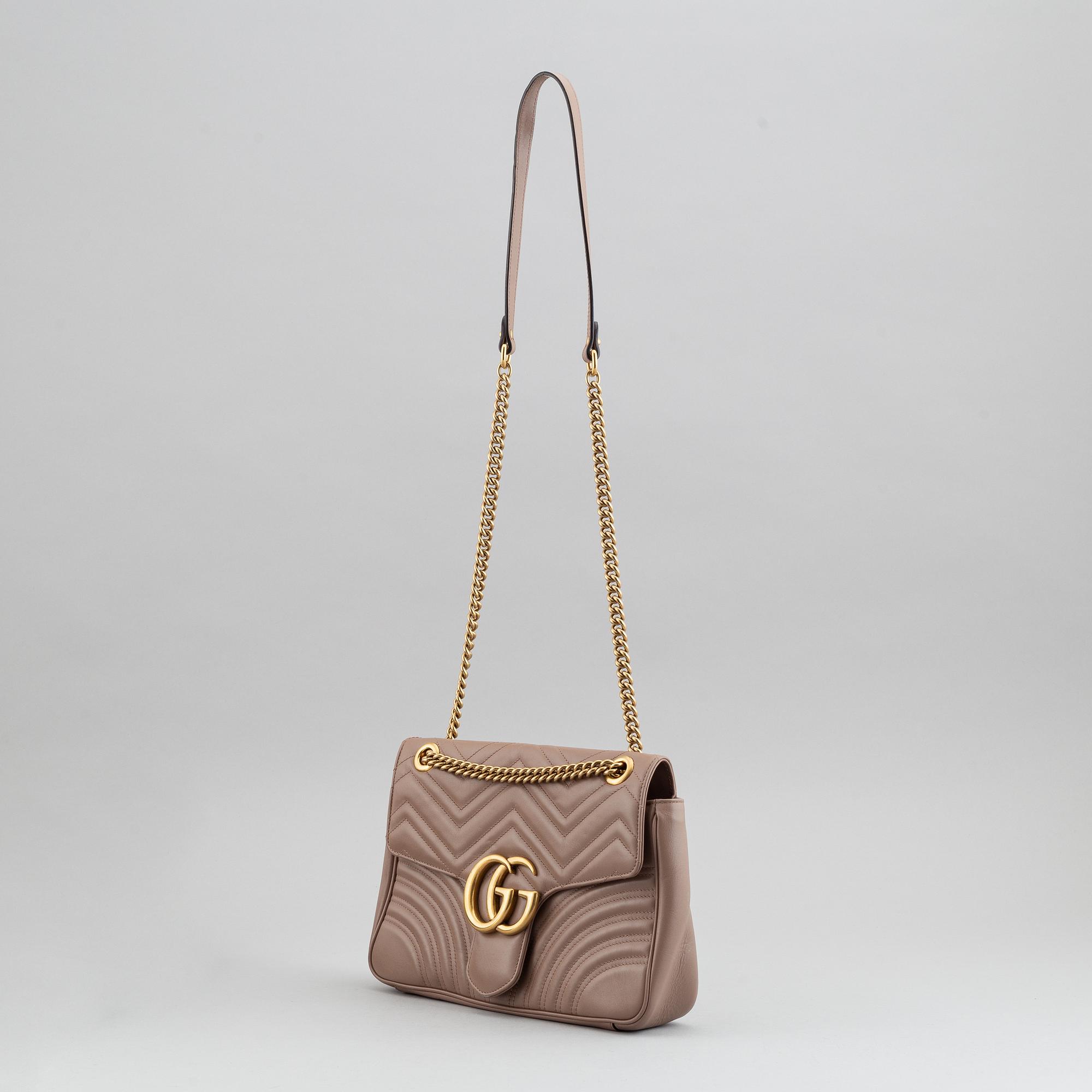 Gucci, a matelassé leather 'Marmont Medium' sholder bag.