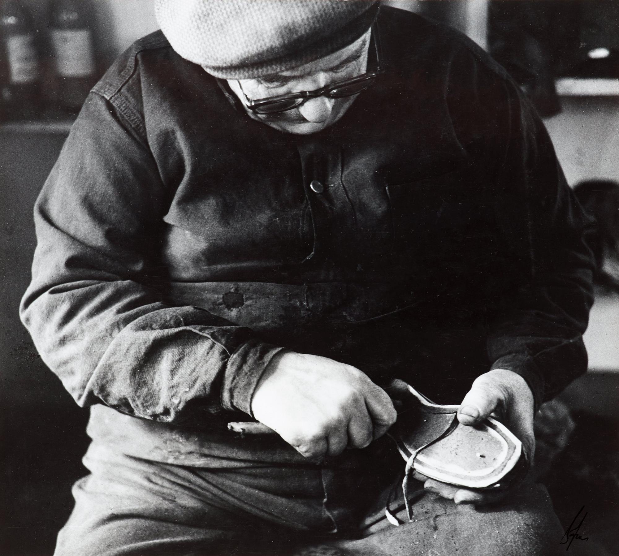Sune Jonsson, "Skomakare Manfred Ahlgren, Nyåker, 1957".