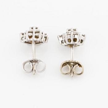 Earrings, a pair, white gold with brilliant-cut diamonds.