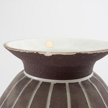 Paul Kedelv, floor vase Flygsfors mid-20th century glass.