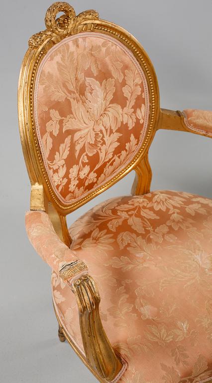 KARMSTOLAR, ett par, gustaviansk stil, tidigt 1900-tal.