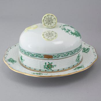48 pieces of porcelain tableware from Herend, model "Indian Basket", 20th century.